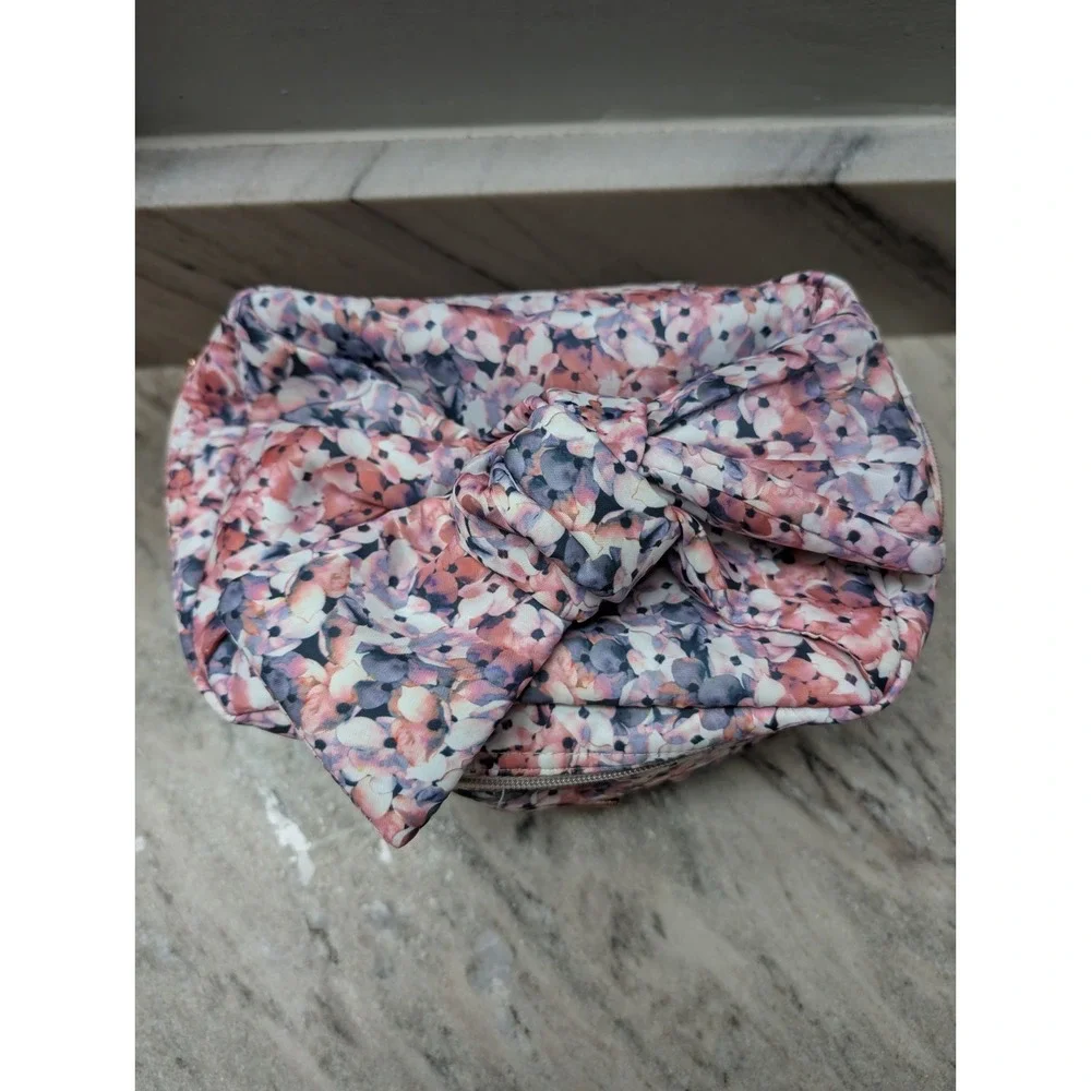 Nicole Miller New York Makeup Travel Case Flower Design